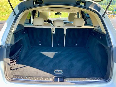 Used 2021 Mercedes-Benz GLC 300 4MATIC image 24