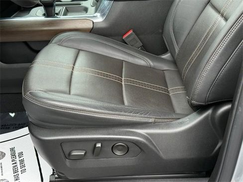 Used 2024 Chevrolet Silverado 1500 High Country w/ Technology Package image 18