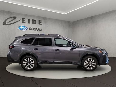 Used 2025 Subaru Outback Limited AWD/4WD image 5