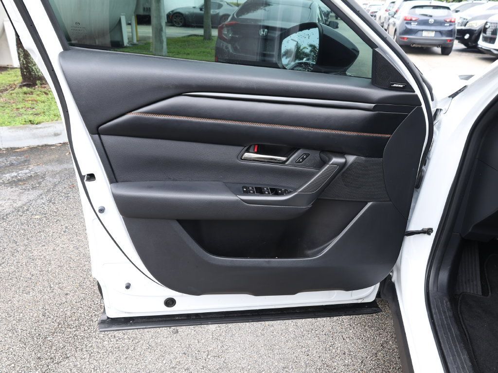 Used 2023 MAZDA CX-50 AWD 2.5 S w/ Premium Plus Pkg image 11