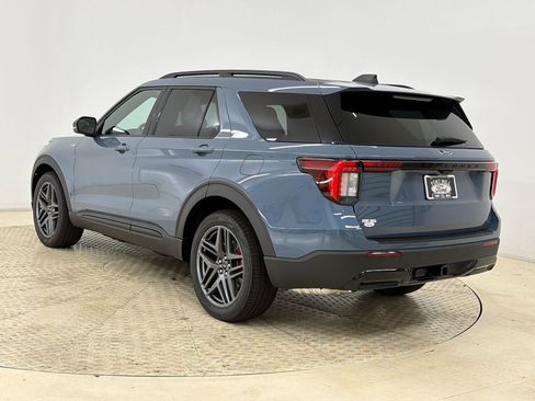 New 2026 Ford Explorer ST-Line RWD image 3