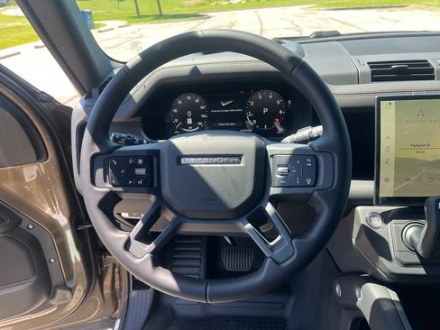 New 2026 Land Rover Defender 130 X-Dynamic SE AWD/4WD image 14
