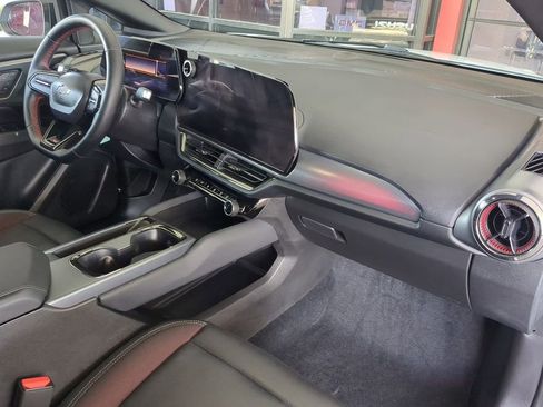 Used 2024 Chevrolet Equinox EV RS FWD image 30