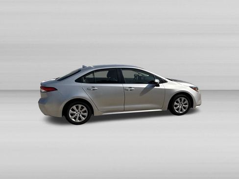 Used 2022 Toyota Corolla LE FWD image 5