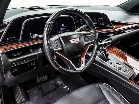 Used 2021 Cadillac Escalade Premium Luxury image 15