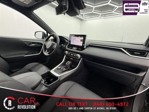 Used 2022 Toyota RAV4 XSE image 39