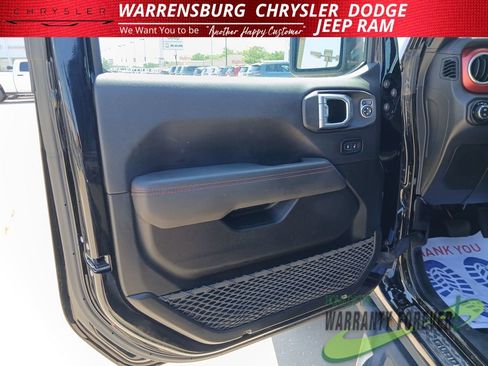 Used 2021 Jeep Gladiator Rubicon w/ Dual Top Group AWD/4WD image 12