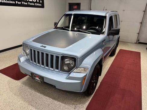 Used 2012 Jeep Liberty Arctic AWD/4WD image 4