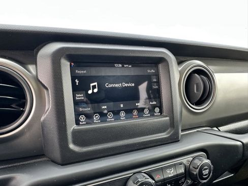 Used 2022 Jeep Wrangler Unlimited Sport image 19