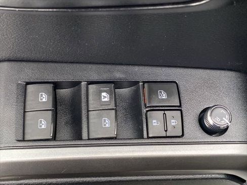 Certified 2017 Toyota Tacoma SR5 w/ Tow Package image 13