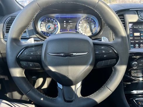 Used 2023 Chrysler 300 S image 28