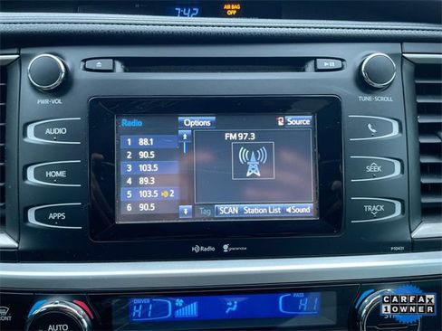 Used 2015 Toyota Highlander Plus image 18