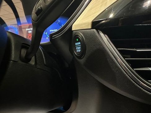Used 2021 Ford Escape Titanium w/ Titanium Elite Package AWD/4WD image 18