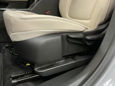 Used 2024 Buick Encore GX Sport Touring image 11