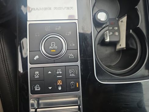 Used 2016 Land Rover Range Rover Supercharged AWD/4WD image 28
