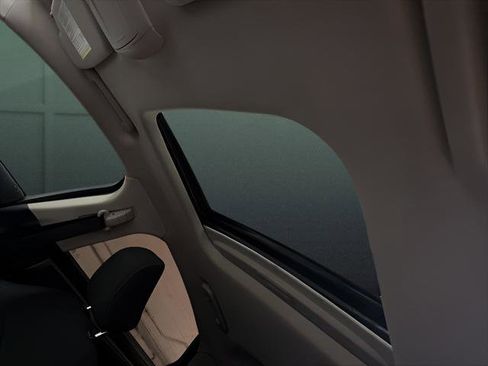 Used 2020 Ford Fusion SE FWD image 25