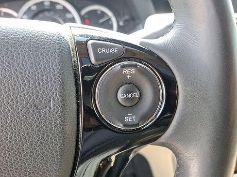 Used 2017 Honda Accord EX-L image 16