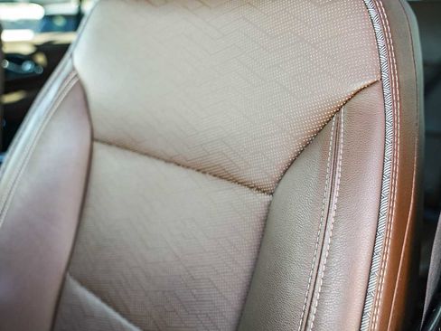 Used 2021 Chevrolet Tahoe High Country w/ Premium Package image 21