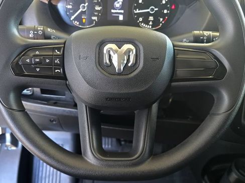 Used 2025 RAM ProMaster 2500 FWD image 13