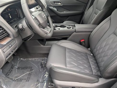 New 2026 Nissan Rogue Platinum AWD/4WD image 9