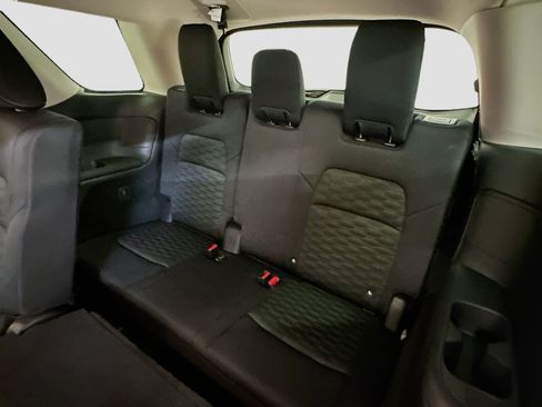 Used 2024 Nissan Pathfinder SV image 30