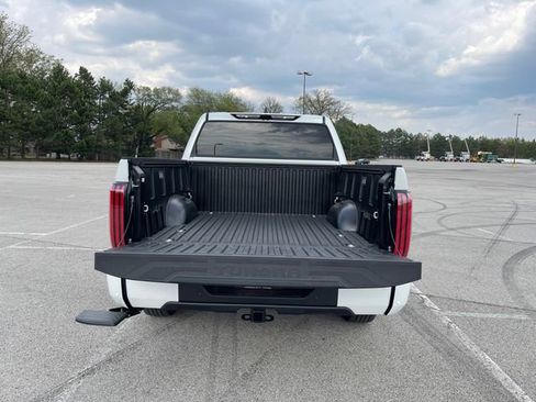 New 2026 Toyota Tundra Platinum AWD/4WD image 17