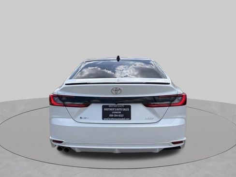 Used 2025 Toyota Camry XSE FWD image 5