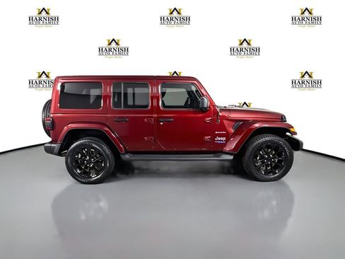 Used 2021 Jeep Wrangler Unlimited Sahara w/ Cold Weather Group AWD/4WD image 8