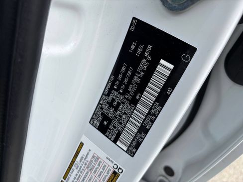 Used 2025 Toyota 4Runner SR5 RWD image 27