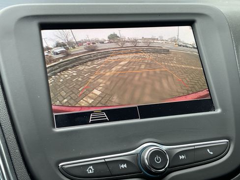 Used 2023 Chevrolet Equinox LT image 27