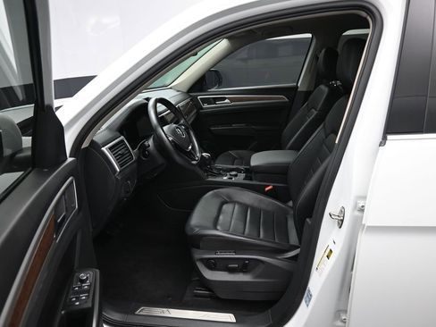 Used 2018 Volkswagen Atlas SEL Premium image 9
