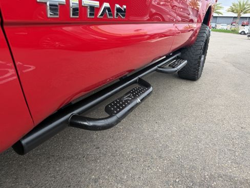 Used 2021 Nissan Titan SV w/ Accessory Utility Package AWD/4WD image 9