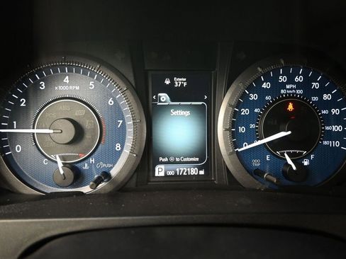 Used 2015 Toyota Sienna XLE image 26