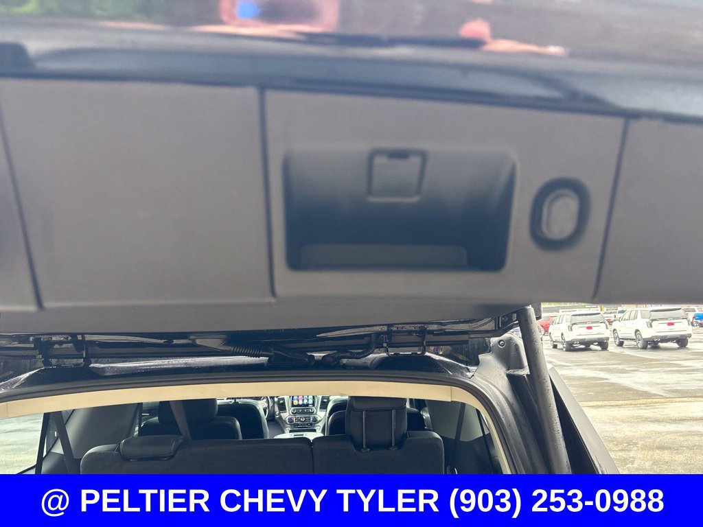 Used 2020 Chevrolet Suburban Premier w/ RST Edition AWD/4WD image 23