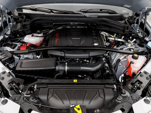 New 2025 Alfa Romeo Stelvio Sprint image 38