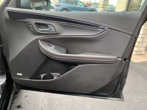 Used 2018 Chevrolet Impala Premier w/ Premier Convenience Package FWD image 25