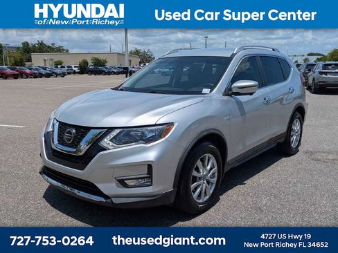 Used 2018 Nissan Rogue SV w/ Premium Package FWD image 1