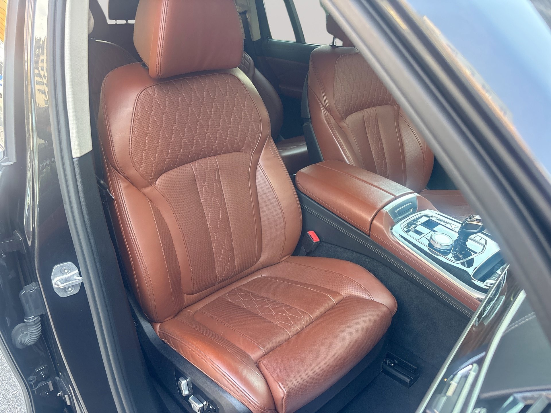 Used 2020 BMW X7 xDrive40i w/ Executive Package AWD/4WD image 28