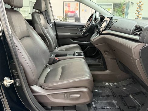 Used 2018 Honda Odyssey EX-L image 16