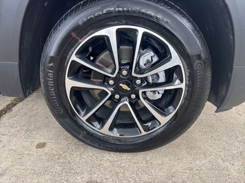 Used 2025 Chevrolet TrailBlazer LT image 28