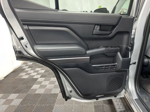 Used 2025 Toyota 4Runner TRD Off-Road image 16