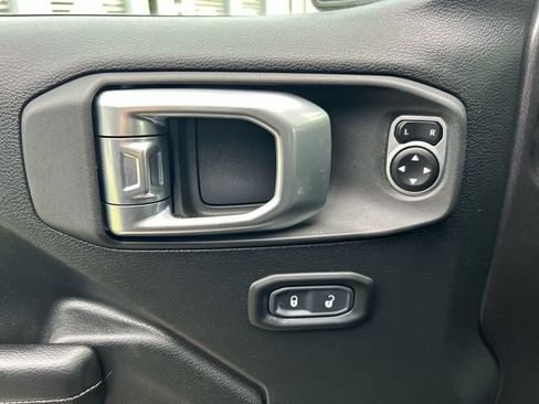 Used 2020 Jeep Wrangler Unlimited Sport AWD/4WD image 16