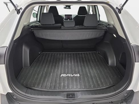 Certified 2025 Toyota RAV4 LE AWD/4WD image 31