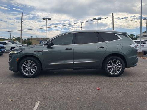 Used 2022 Buick Enclave Avenir image 5
