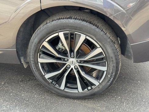 Certified 2025 Volvo XC60 B5 Plus image 8