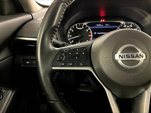 Used 2022 Nissan Altima 2.5 SR FWD image 10