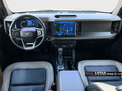 Used 2024 Ford Bronco Wildtrak image 9