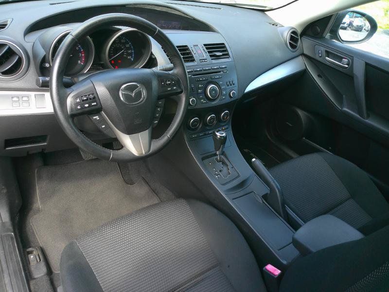 Used 2013 MAZDA MAZDA3 i Touring FWD image 11