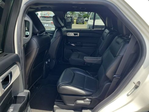 Used 2022 Ford Explorer ST w/ Equipment Group 401A AWD/4WD image 11