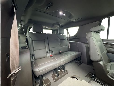 Used 2021 GMC Yukon XL Denali w/ Denali Premium Package AWD/4WD image 30